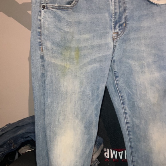 🦅AE Jeans - Picture 2 of 3